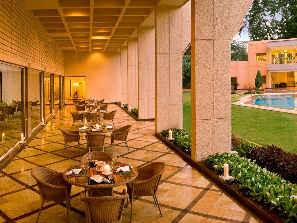 The Lalit Ashok Hotel Bangalore Exterior photo